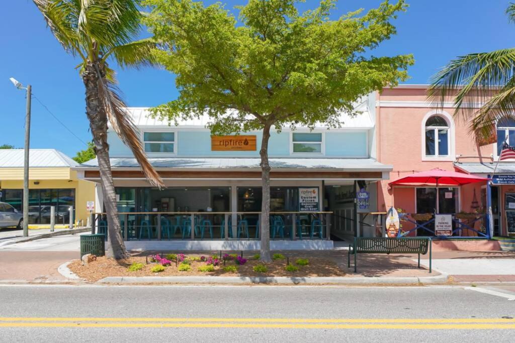 Siesta Key Village-Suite #3: A Block To The Beach! Sarasota Esterno foto
