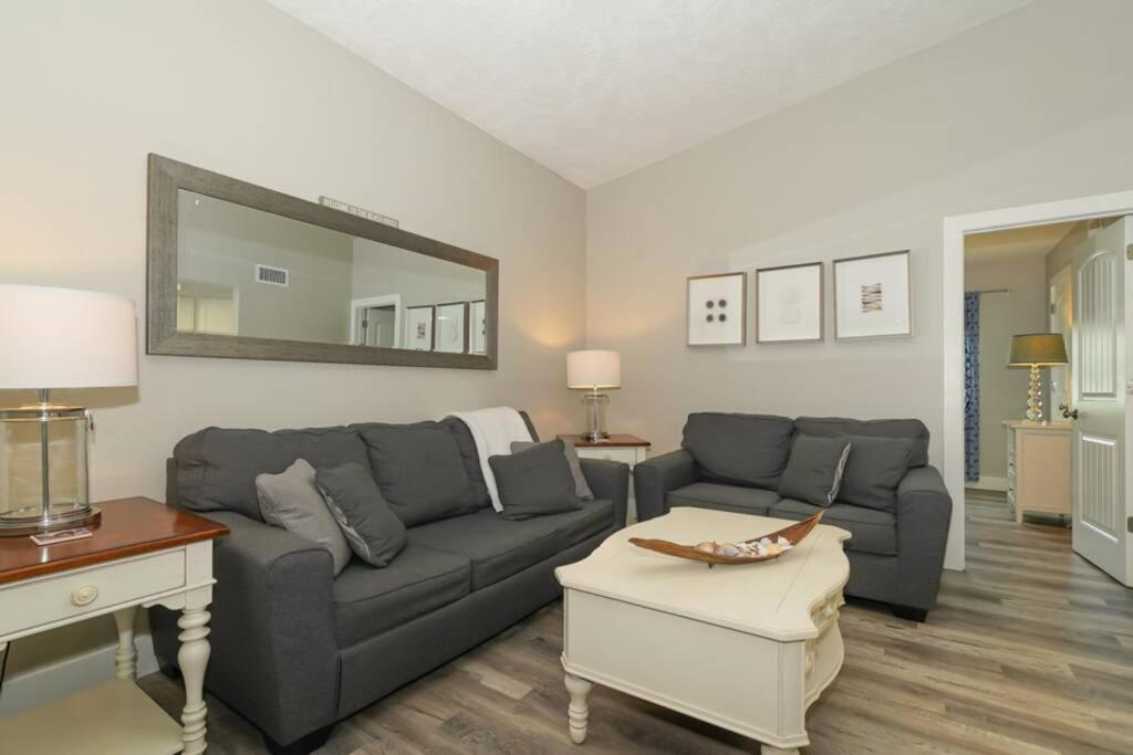 Siesta Key Village-Suite #3: A Block To The Beach! Sarasota Esterno foto